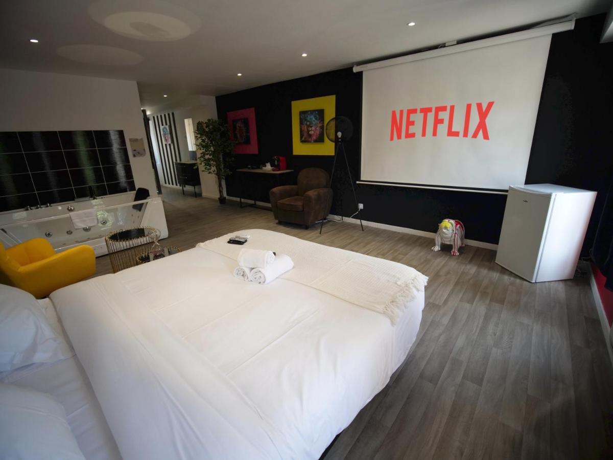 Ng Suitehome - Lille I Roubaix Centre I Grand Place - Balneo - Netflix - Wifi Екстер'єр фото