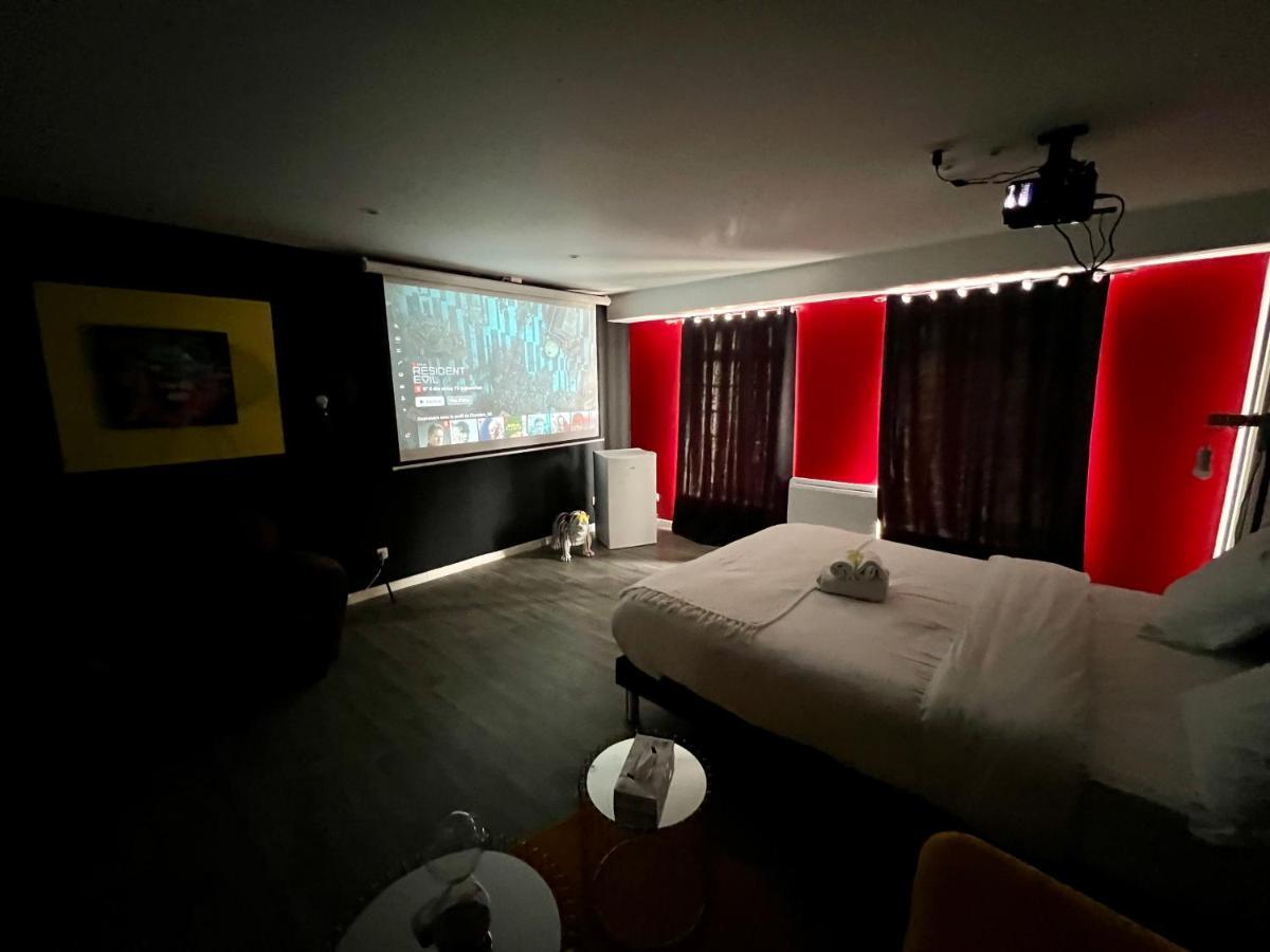 Ng Suitehome - Lille I Roubaix Centre I Grand Place - Balneo - Netflix - Wifi Екстер'єр фото