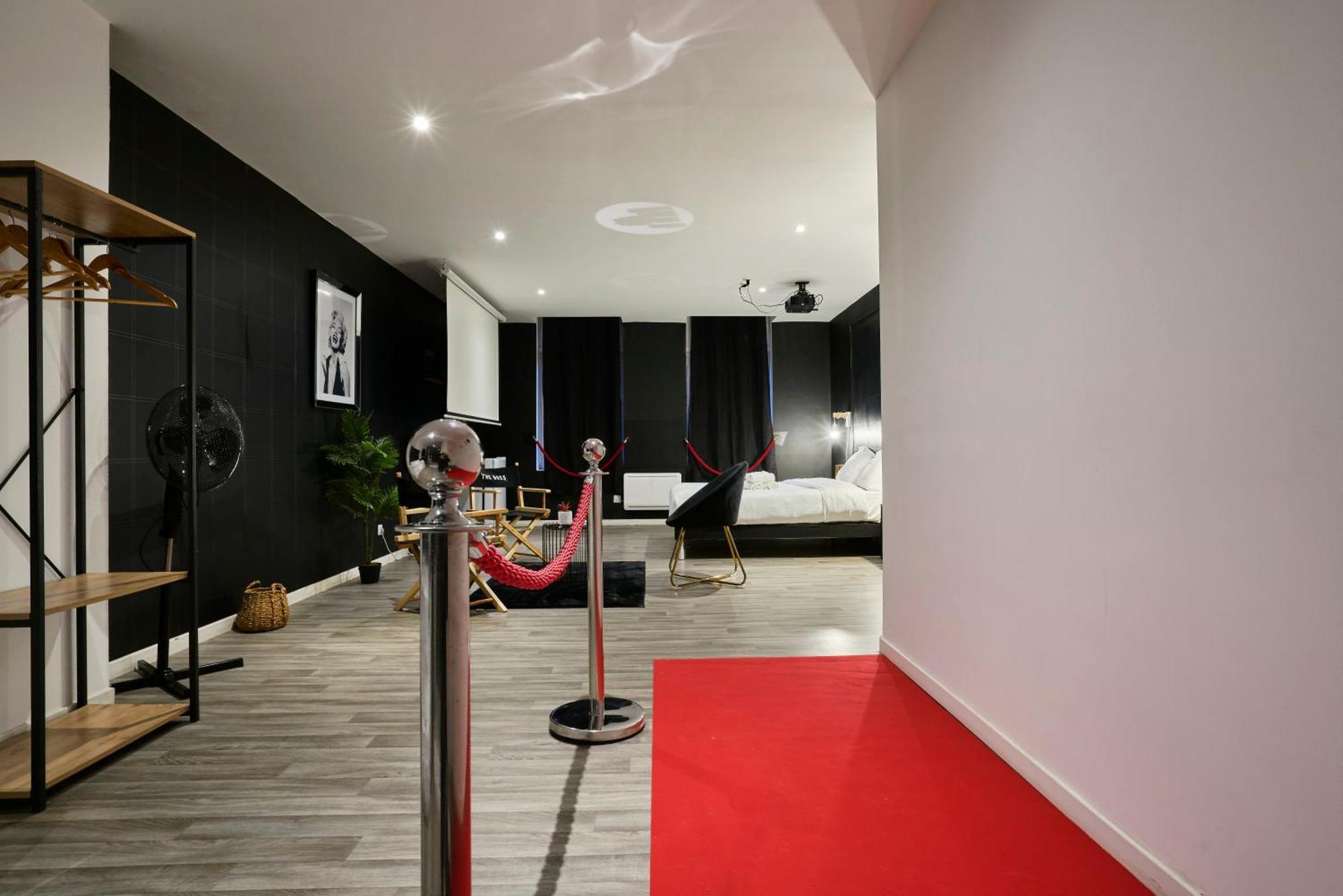 Ng Suitehome - Lille I Roubaix Centre I Grand Place - Balneo - Netflix - Wifi Екстер'єр фото