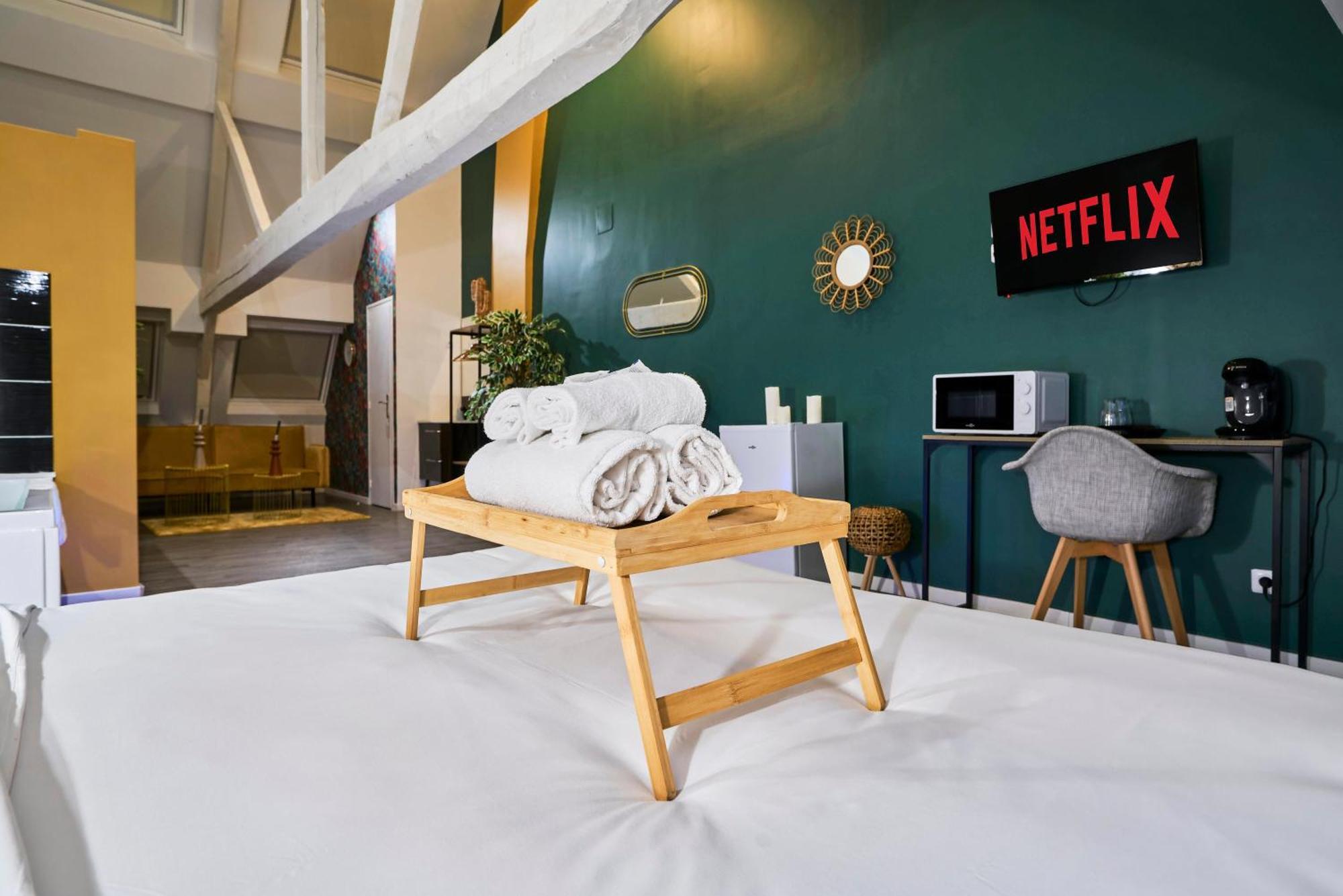 Ng Suitehome - Lille I Roubaix Centre I Grand Place - Balneo - Netflix - Wifi Екстер'єр фото