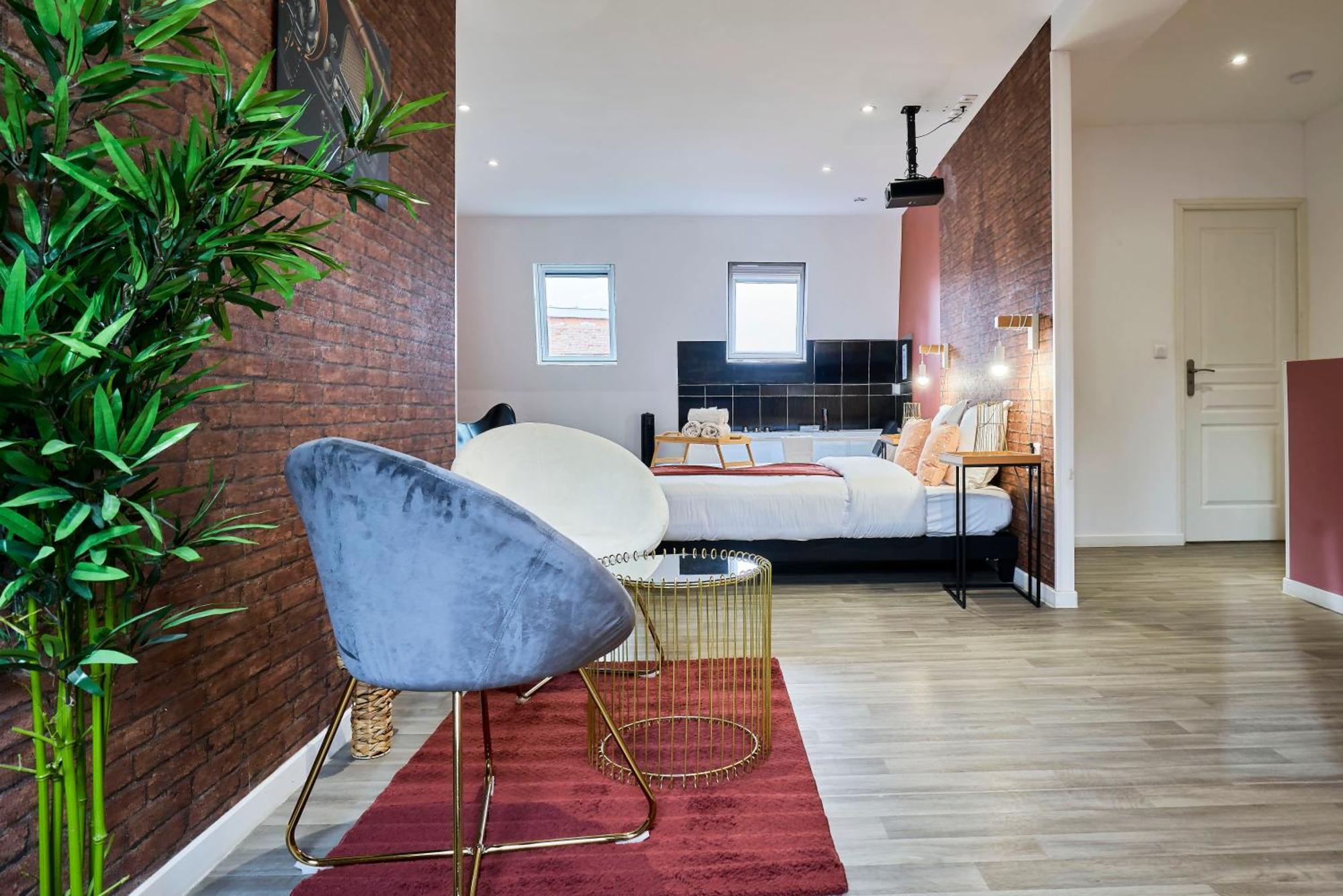 Ng Suitehome - Lille I Roubaix Centre I Grand Place - Balneo - Netflix - Wifi Екстер'єр фото